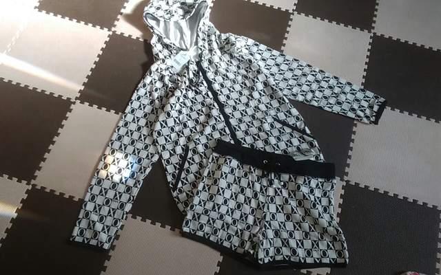 Vi@XOXO@kTCY@3150~1890~Zbg@   uh 