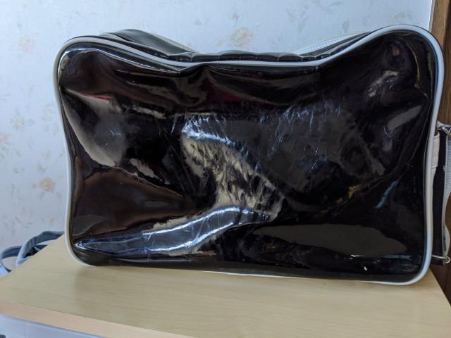 アディダス/エナメルバック/部活バック/使用品/手渡し希望 < ブランド  アディダス/エナメルバック/部活バック/使用品/手渡し希望 < ブランドの