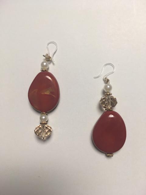 アレルギー対策●アシンメトリーMix樹脂ピアス●ワインレッド パール < 女性アクセサリー/時計 アレルギー対策●アシンメトリーMix樹脂ピアス●ワインレッド パール < 女性アクセサリー/時計の