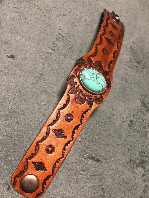 �^�[�R�C�Y���U�[�u���X���b�g�B 