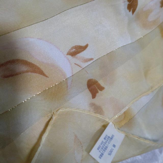 イエロー系花柄シルクスカーフ < 女性ファッション イエロー系花柄シルクスカーフ < 女性ファッションの