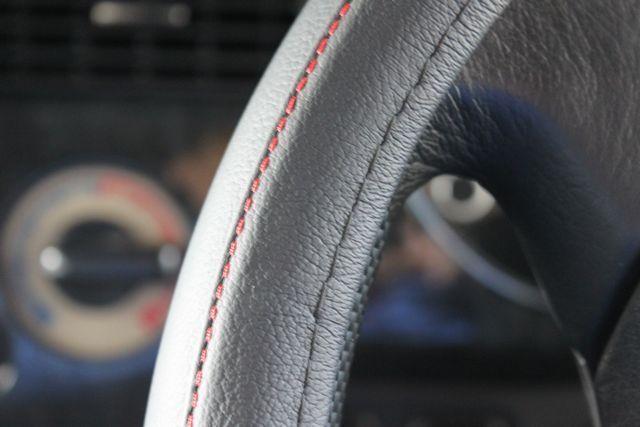 本革 レッドステッチ付き ハンドルカバー ステアリングカバー < 自動車/バイク 本革 レッドステッチ付き ハンドルカバー ステアリングカバー < 自動車/バイク