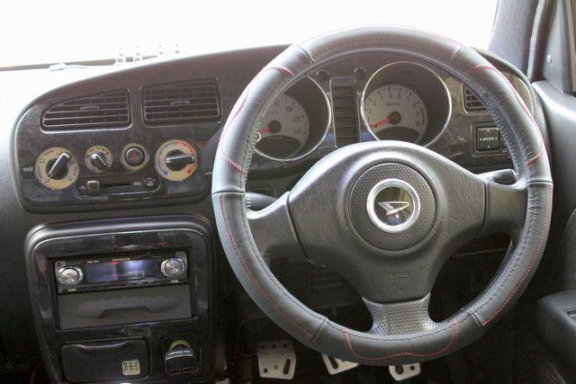 本革 レッドステッチ付き ハンドルカバー ステアリングカバー < 自動車/バイク 本革 レッドステッチ付き ハンドルカバー ステアリングカバー < 自動車/バイク