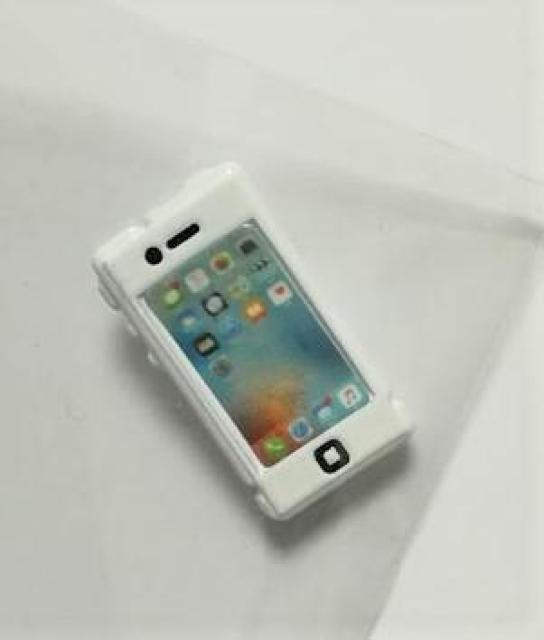 ミニチュア★iPhone★白★ホワイト★アイフォン★スマホ★ドールハウスに★色違いやアイパッドもございます★ < おもちゃ  ミニチュア★iPhone★白★ホワイト★アイフォン★スマホ★ドールハウスに★色違いやアイパッドもございます★  < おもちゃの