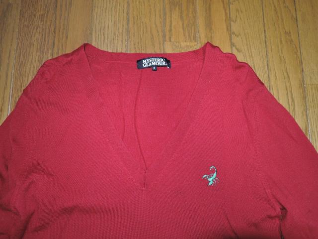 HYSTERIC GLAMOUR ヒステリックグラマー V字 ニット カットソー S 赤 サソリ刺繍 薄手 Vネック ロンTシャツ < ブランド  HYSTERIC GLAMOUR ヒステリックグラマー V字 ニット カットソー S 赤 サソリ刺繍 薄手 Vネック ロンTシャツ < ブランドの