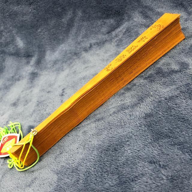 高襠禮品扇 白檀 香木扇子 透かし彫り 中国扇子 白檀扇子 < 女性ファッション 高襠禮品扇 白檀 香木扇子 透かし彫り 中国扇子 白檀扇子 < 女性ファッションの