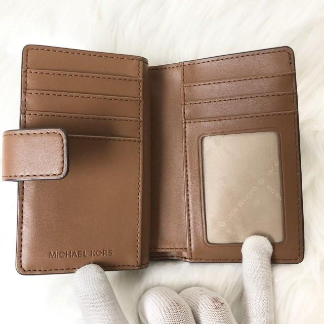 【極美品】マイケルコース 二つ折り財布 L字ファスナー 総柄 MKシグネチャー < ブランド 【極美品】マイケルコース 二つ折り財布 L字ファスナー 総柄 MKシグネチャー < ブランドの