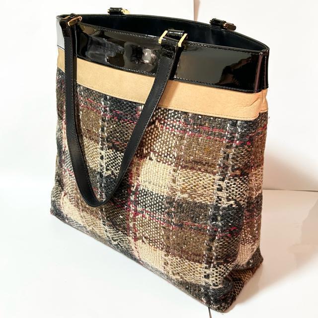 BURBERRY バーバリー ロゴ型押し チェック柄 ウール スエード カーフ レザー トートバッグ ポーチ付き < ブランド BURBERRY バーバリー ロゴ型押し チェック柄 ウール スエード カーフ レザー トートバッグ ポーチ付き < ブランドの