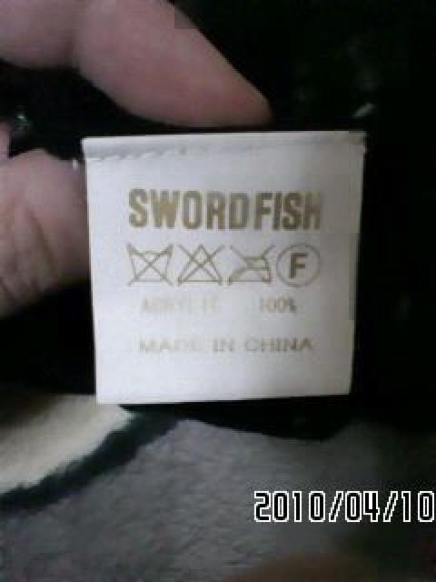 白黒ジャガードスカル柄ショート丈タートルニットトップス < ブランド 白黒ジャガードスカル柄ショート丈タートルニットトップス < ブランドの