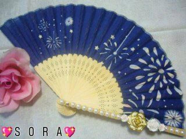 幻想艶【恋 花火】インテリア.祭り.花火大会に♪カメリア.薔薇.パールデコ扇子 < 女性ファッション 幻想艶【恋 花火】インテリア.祭り.花火大会に♪カメリア.薔薇.パールデコ扇子 < 女性ファッションの