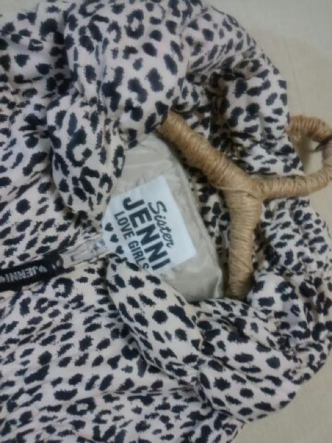  JENNI   [uK  JK   160 gp  uh 