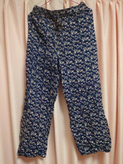 新品タグつきさらさらパンツ ストレッチ、ポケットあり < 女性ファッション  新品タグつきさらさらパンツ ストレッチ、ポケットあり  < 女性ファッションの