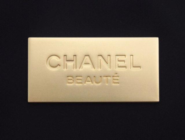 Vl mxeB EIbVobO t Wt@Xi[|[` CHANEL BEAUTEyKiz  uh 