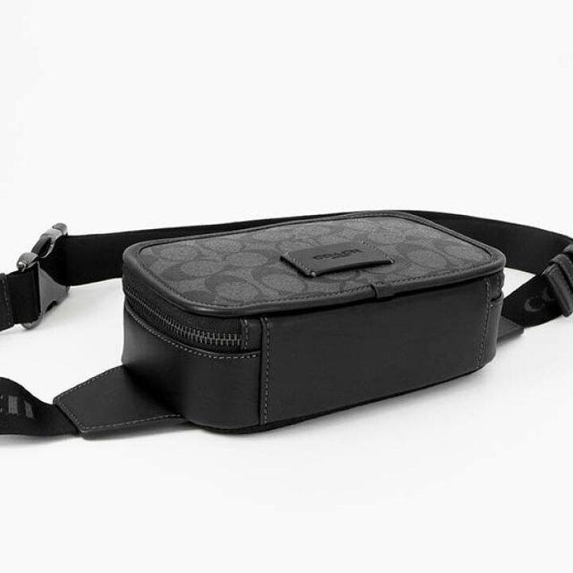 69300円★新品&正規品保証★コーチ ★ベルト バッグ・シグネチャーボディバッグ黒 < ブランド  69300円★新品&正規品保証★コーチ ★ベルト バッグ・シグネチャーボディバッグ黒 < ブランドの