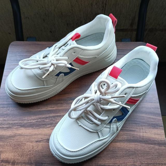 新品 24cm レディース スニーカー ホワイト シューズ 靴 カジュアル < 女性ファッション 新品 24cm レディース スニーカー ホワイト シューズ 靴 カジュアル < 女性ファッションの