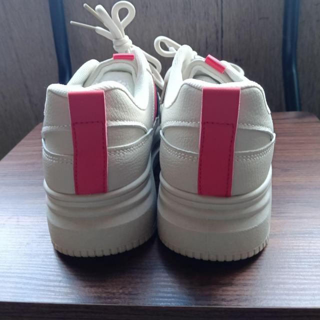 新品 24cm レディース スニーカー ホワイト シューズ 靴 カジュアル < 女性ファッション 新品 24cm レディース スニーカー ホワイト シューズ 靴 カジュアル < 女性ファッションの