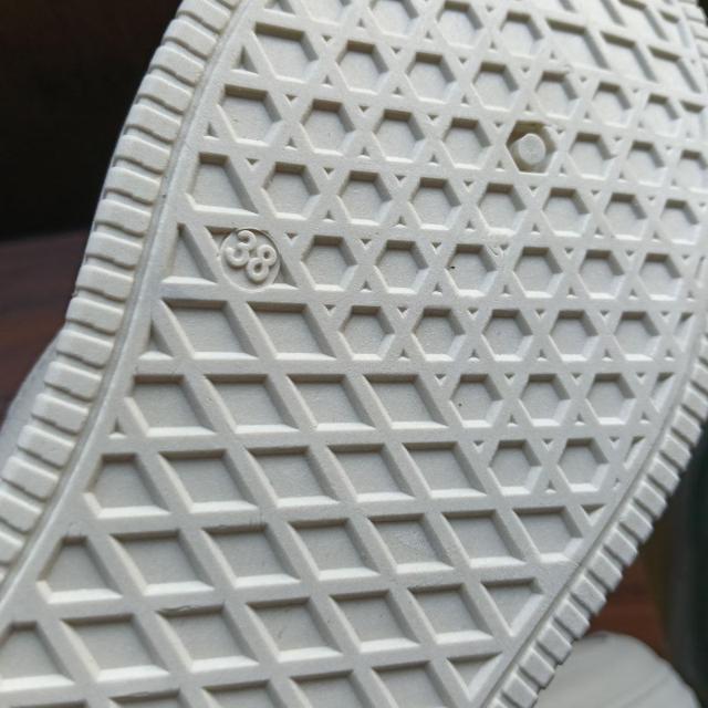 新品 24cm レディース スニーカー ホワイト シューズ 靴 カジュアル < 女性ファッション 新品 24cm レディース スニーカー ホワイト シューズ 靴 カジュアル < 女性ファッションの