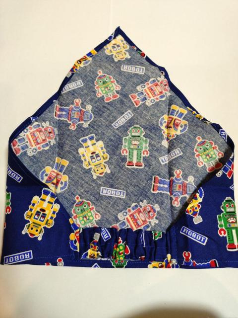 【送料無料】ハンドメイド ゴム入り 子供用三角巾 ロボット柄 保育園 幼稚園 幼児 小学生 料理 調理実習 < キッズ/ベビー 【送料無料】ハンドメイド ゴム入り 子供用三角巾 ロボット柄 保育園 幼稚園 幼児 小学生 料理 調理実習 < キッズ/ベビーの