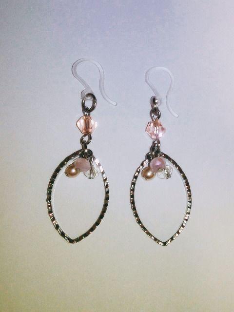 楕円雫クリスタルモルガナイトスワロシルキーパール樹脂フック☆ < 女性アクセサリー/時計  楕円雫クリスタルモルガナイトスワロシルキーパール樹脂フック☆ < 女性アクセサリー/時計の