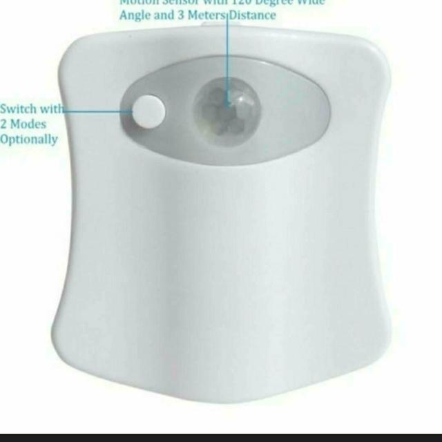 新品 トイレ ライト 8色 便座 センサー ライト カラー 光 < 家電/AV  新品 トイレ ライト 8色 便座 センサー ライト カラー 光 < 家電/AVの