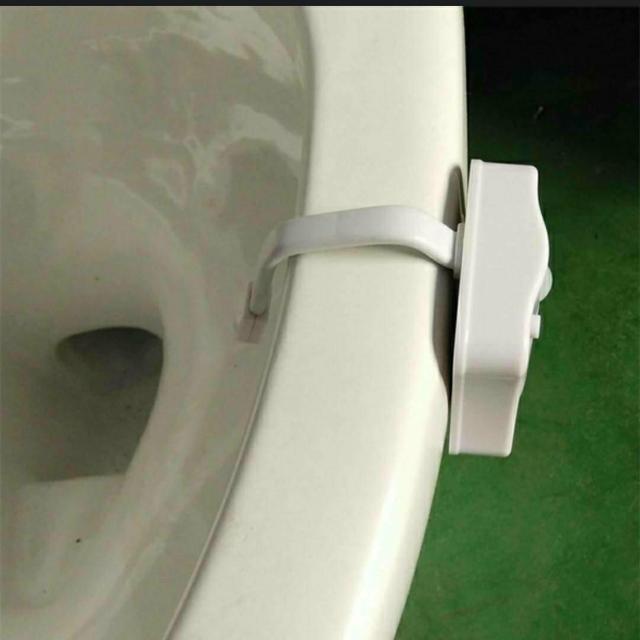 新品 トイレ ライト 8色 便座 センサー ライト カラー 光 < 家電/AV  新品 トイレ ライト 8色 便座 センサー ライト カラー 光 < 家電/AVの