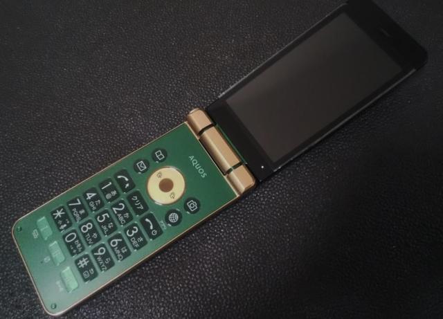 au AQUOS K SHF34 ロイヤルグリーン SIMロック解除済み < 家電/AV  au AQUOS K SHF34 ロイヤルグリーン SIMロック解除済み < 家電/AVの