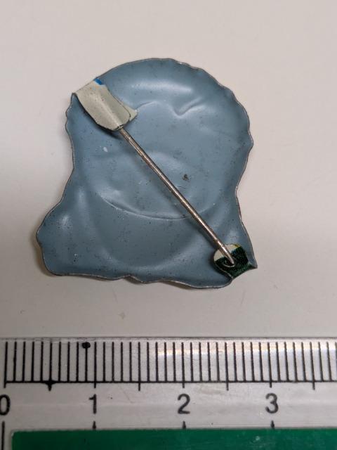 �A���[�̎g�ҁE�ʃo�b�W �� �A�j��/�R�~�b�N/�L�����N�^�[�� 