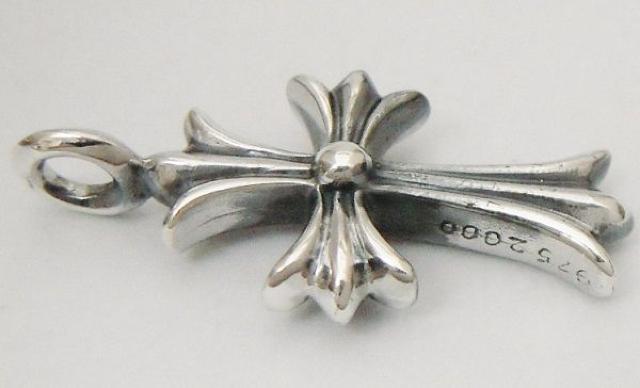 シルバー925クロスFATチャームペンダントwithパヴェブラック < 男性アクセサリー/時計  シルバー925クロスFATチャームペンダントwithパヴェブラック < 男性アクセサリー/時計の