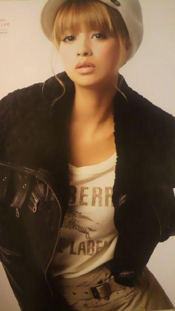 大人気完売!BURBERRY BLUE LABEL★ショート丈ニットジャケット < ブランド  大人気完売!BURBERRY BLUE LABEL★ショート丈ニットジャケット  < ブランドの