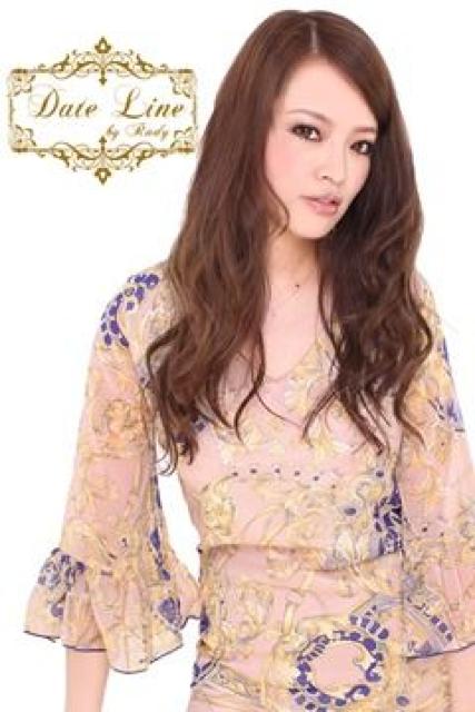 Rady☆クイーンスカーフ柄☆シフォンワンピ☆ベージュ☆新品 < ブランド Rady☆クイーンスカーフ柄☆シフォンワンピ☆ベージュ☆新品 < ブランドの