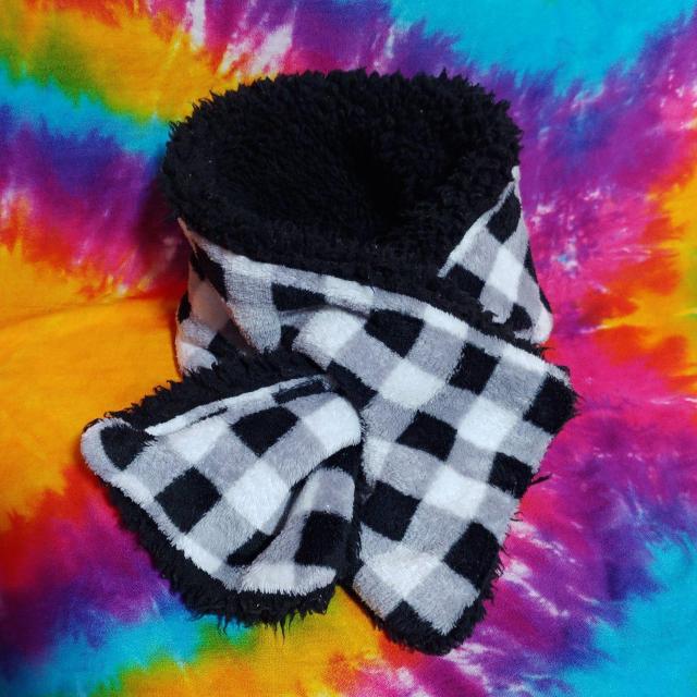 男女兼用(///∇///)ブロックチェック柄×ボアマフラー□ネックウォーマー < キッズ/ベビー  男女兼用(///∇///)ブロックチェック柄×ボアマフラー□ネックウォーマー  < キッズ/ベビーの