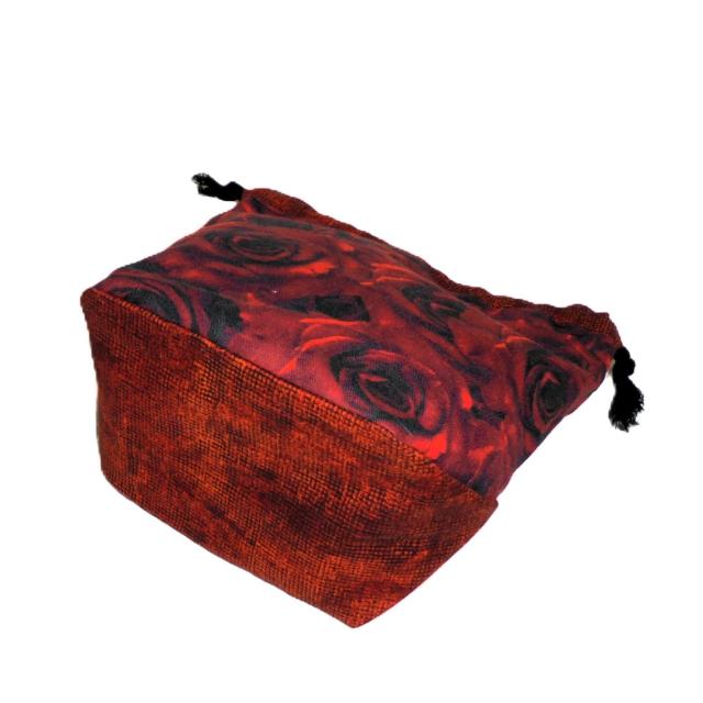 【底マチ幅が広い巾着】◆深紅の薔薇◆裏地あり巾着 < 女性ファッション 【底マチ幅が広い巾着】◆深紅の薔薇◆裏地あり巾着 < 女性ファッションの