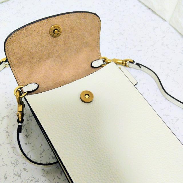 �V�i COACH �@�t�H�[���N���X�{�f�B�o�b�O�@�X�}�z�V�����_�[ �@�J�[�L�}���`�@�΂߂���OK�B �� �u�����h�� 