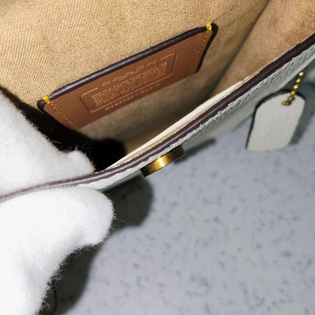 �V�i COACH �@�t�H�[���N���X�{�f�B�o�b�O�@�X�}�z�V�����_�[ �@�J�[�L�}���`�@�΂߂���OK�B �� �u�����h�� 