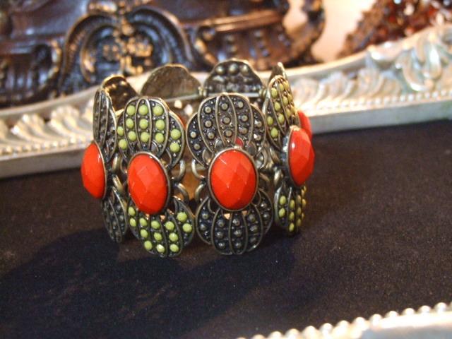 新品エスニックアンティーク調オリエンタルブレスレット < 女性アクセサリー/時計  新品エスニックアンティーク調オリエンタルブレスレット  < 女性アクセサリー/時計の