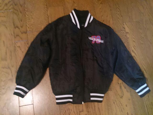 130 VOICE & MOVE 黒のジャンパー 超美品 < キッズ/ベビー 130 VOICE & MOVE 黒のジャンパー 超美品 < キッズ/ベビーの