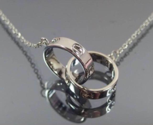 LOVEリングネックレス/カラー:シルバー < 女性アクセサリー/時計 LOVEリングネックレス/カラー:シルバー < 女性アクセサリー/時計の