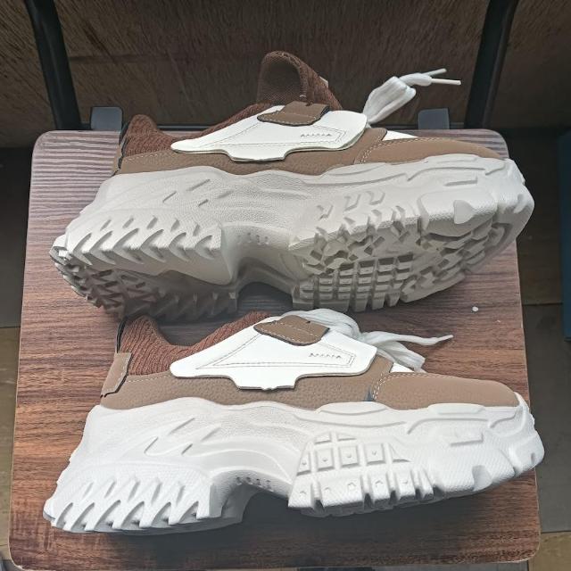 新品 24.5cm レディース スニーカー ブラウン シューズ 靴 厚底 < 女性ファッション  新品 24.5cm レディース スニーカー ブラウン シューズ 靴 厚底 < 女性ファッションの