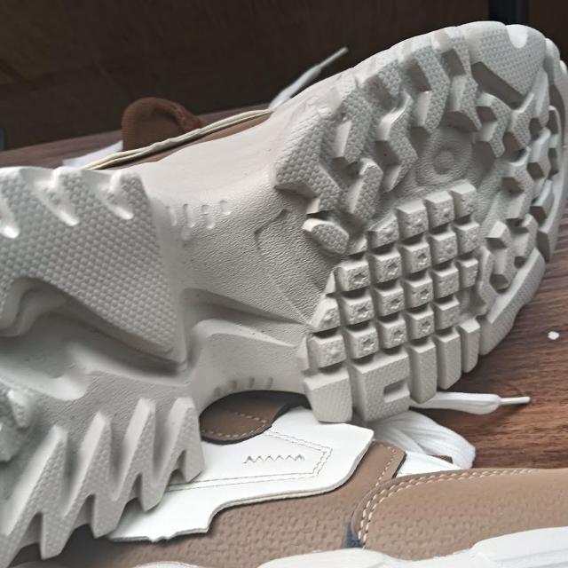 新品 24.5cm レディース スニーカー ブラウン シューズ 靴 厚底 < 女性ファッション  新品 24.5cm レディース スニーカー ブラウン シューズ 靴 厚底 < 女性ファッションの