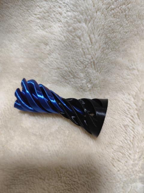 フィジェットトイ 円錐 プライズ品 < おもちゃ フィジェットトイ 円錐 プライズ品 < おもちゃの