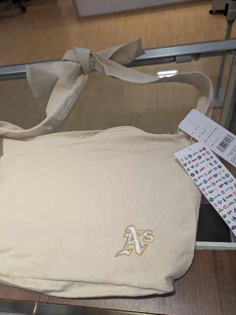 �V�����_�[�o�b�O �� �����t�@�b�V������ 