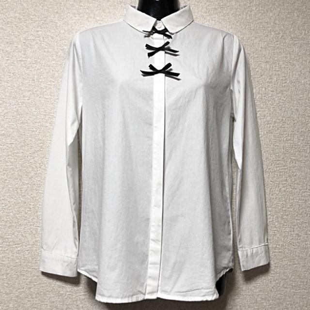 【新品/Fillil】クリンクル加工胸元3連リボン付シャツ < ブランド  【新品/Fillil】クリンクル加工胸元3連リボン付シャツ < ブランドの