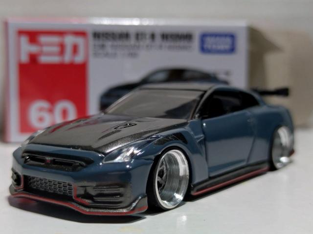 yg~JzY NISSAN GT-R NISMO 