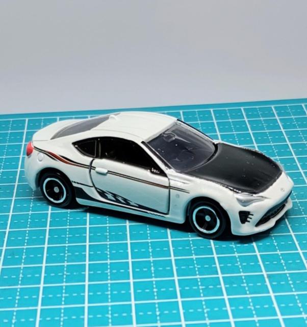 トミカ TOMICA トイザらス オリジナル トヨタ 86 カスタマイズタイプ 白 スポーツカー 初代後期 販売店限定 特注 < ホビー トミカ TOMICA トイザらス オリジナル トヨタ 86 カスタマイズタイプ 白 スポーツカー 初代後期 販売店限定 特注 < ホビーの