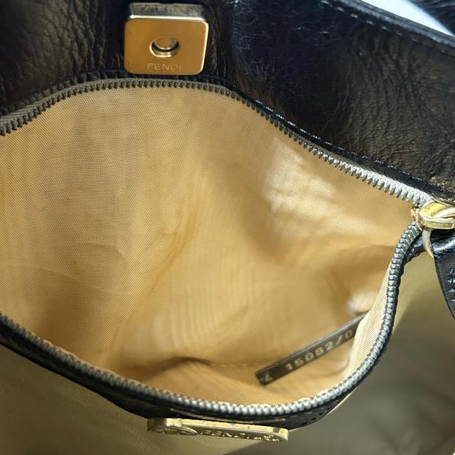 FENDI �t�F���f�B FF���� ���U�[ �V�����_�[ �o�b�O �u���b�N �S�[���h���� ���|�� ���΂� �� �u�����h�� 