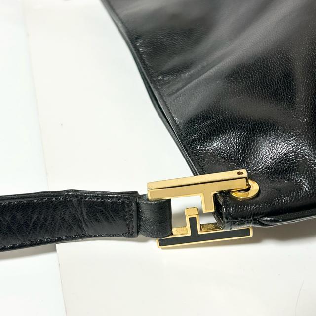 FENDI �t�F���f�B FF���� ���U�[ �V�����_�[ �o�b�O �u���b�N �S�[���h���� ���|�� ���΂� �� �u�����h�� 