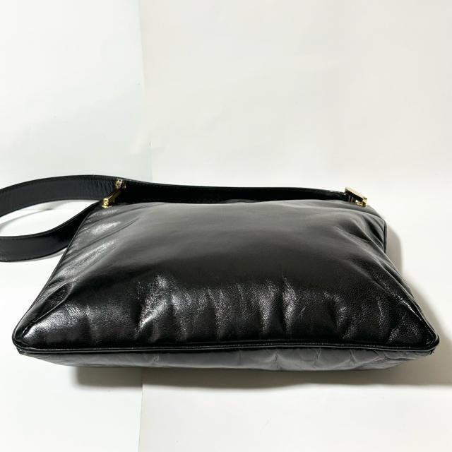 FENDI �t�F���f�B FF���� ���U�[ �V�����_�[ �o�b�O �u���b�N �S�[���h���� ���|�� ���΂� �� �u�����h�� 