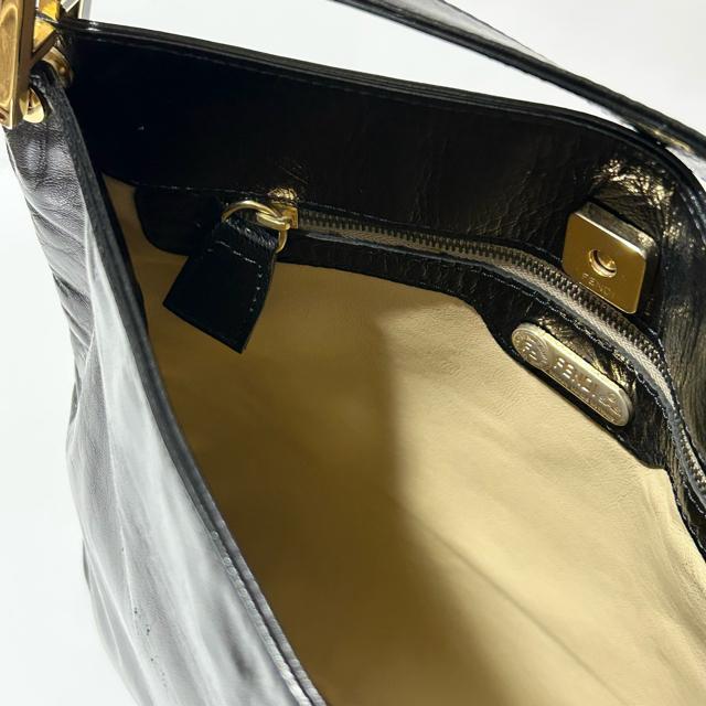 FENDI �t�F���f�B FF���� ���U�[ �V�����_�[ �o�b�O �u���b�N �S�[���h���� ���|�� ���΂� �� �u�����h�� 