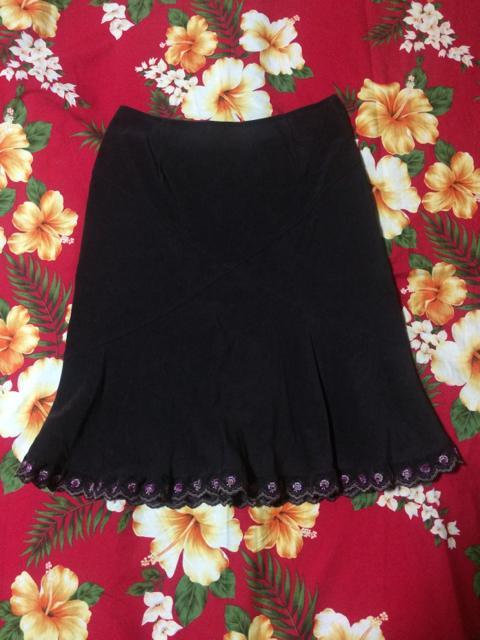 レストローズ☆濃茶☆マーメイド型スカート☆裾お花刺繍☆ < ブランド レストローズ☆濃茶☆マーメイド型スカート☆裾お花刺繍☆ < ブランドの