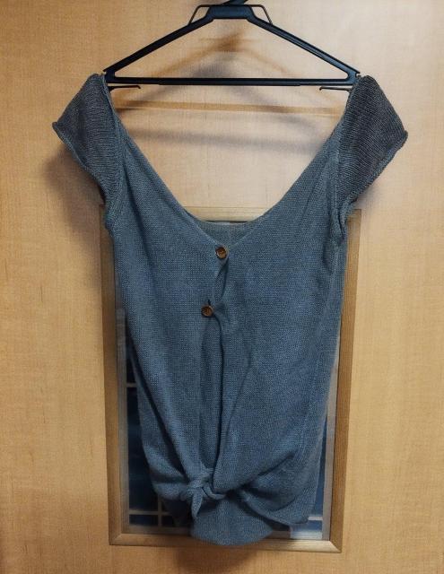 着方5通り 着方自由自在 ダークグレー 麻 綿 ニットベスト ジレ ベスト 中古 < 女性ファッション  着方5通り 着方自由自在 ダークグレー 麻 綿 ニットベスト ジレ ベスト 中古 < 女性ファッションの